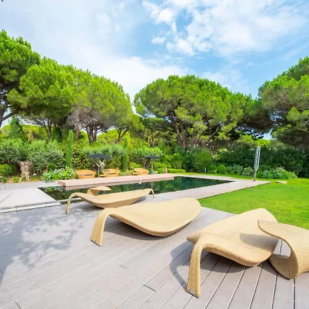 Amazing 10 Guests With Poll, Saint-tropez Villa